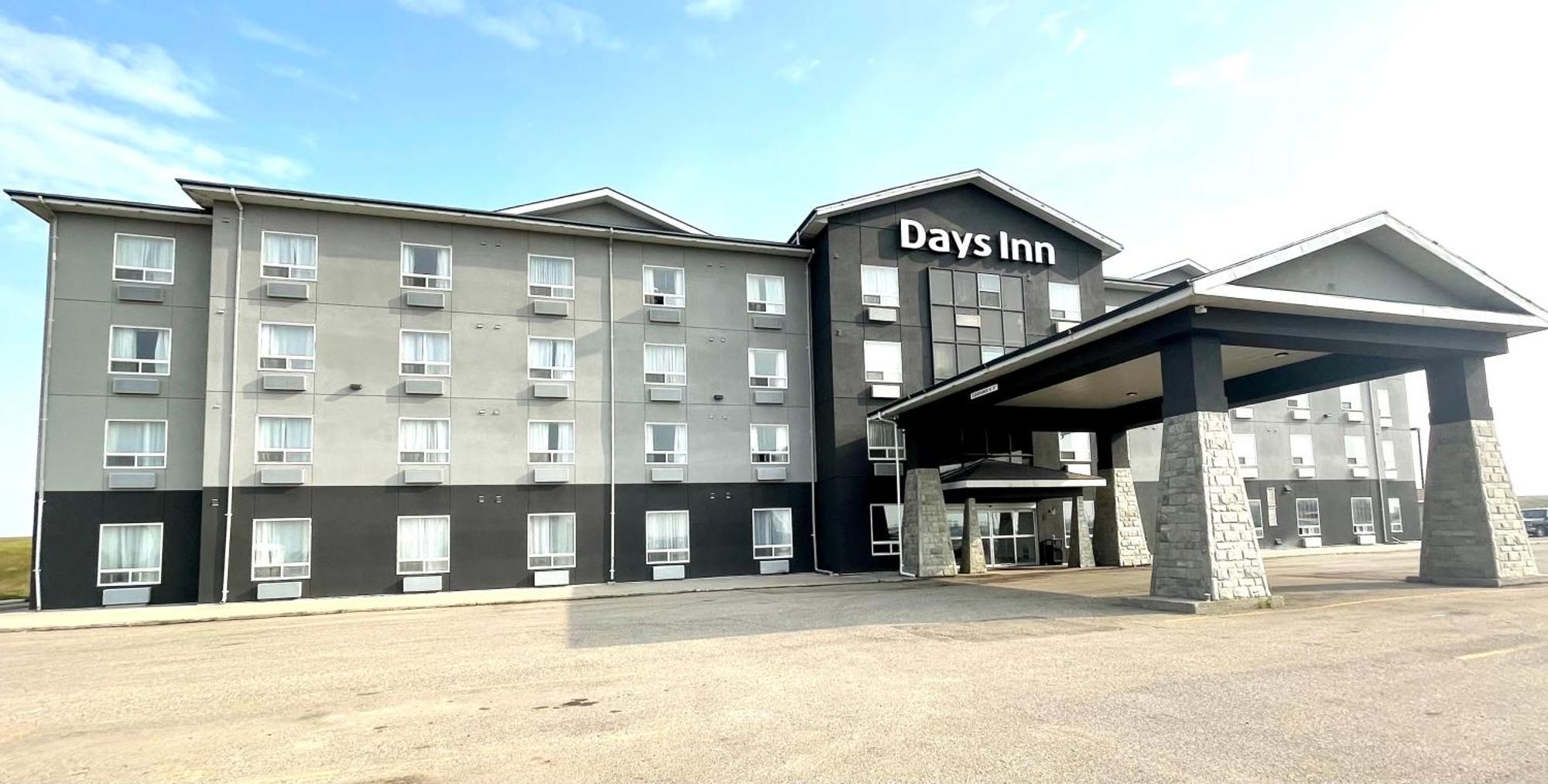 Days Inn By Wyndham גראנדה פראירי מראה חיצוני תמונה